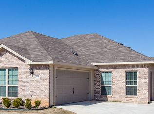 1010 Newcastle Dr, Weatherford, TX 76086
