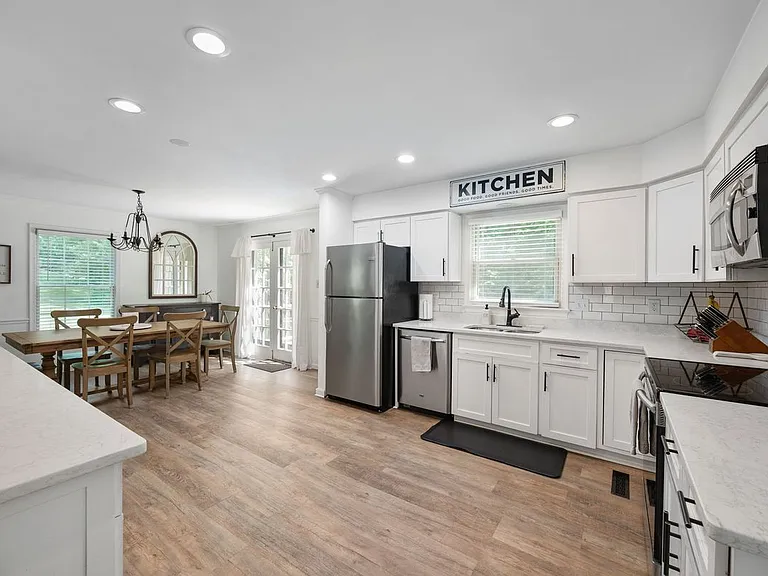 6 Roseville Ct — Photo 7