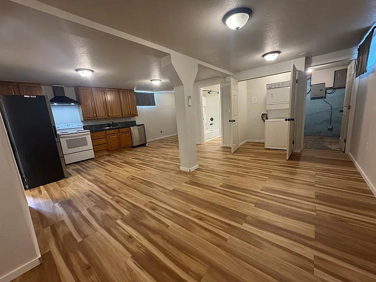 11121 SE 31st Ave #BASEMENT — Photo 6