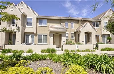 1st image of 106 Esplanade Cir #106