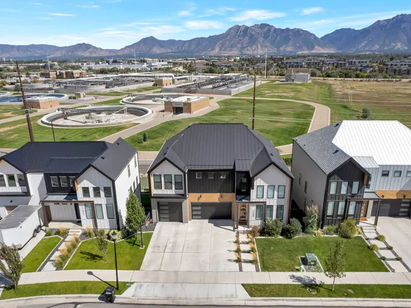 7637 S Brinkerhoff Dr, West Jordan, UT 84084