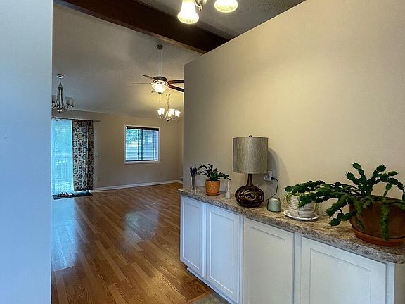 2nd image of 2424 Seville Dr
