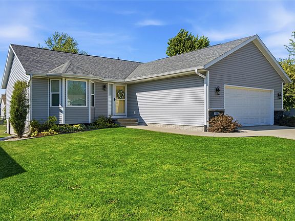 2nd image of 1005 Ashford Dr NE