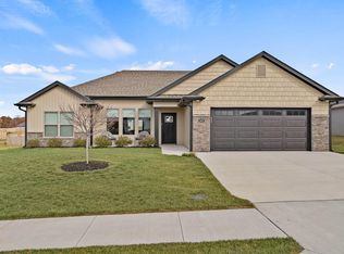 3401 Yellowwood Dr, Columbia, MO 65202