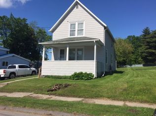 8 Pine St, Massena, NY 13662