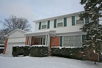 1st image of 3179 Bluett Dr