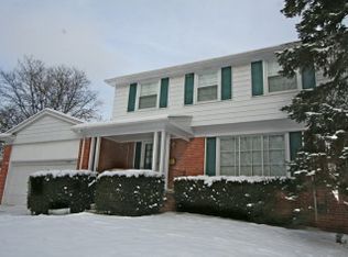 3179 Bluett Dr, Ann Arbor, MI 48105