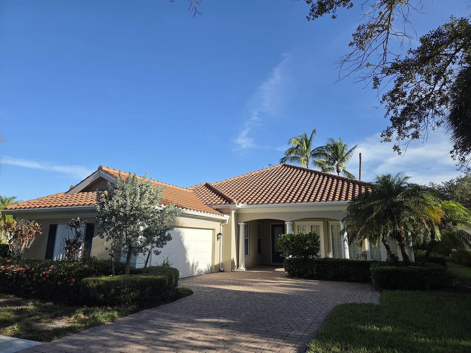 4 bed, 3.5 bath, 2507 sqft, $4,000 — Photo 1