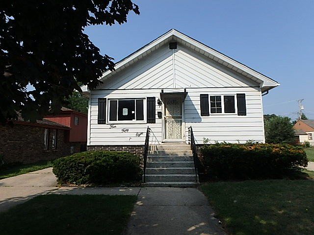 1st image of 458 Greenbay Ave