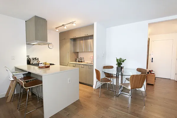 Rented by Compass | media 13