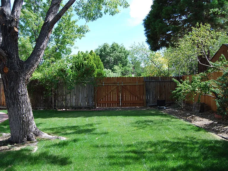 4935 Golden Springs Dr — Photo 30