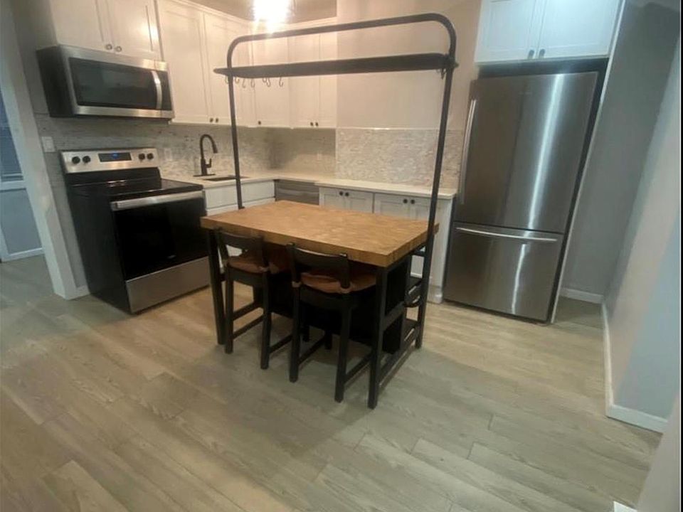 1st image of 59 Carson Ave