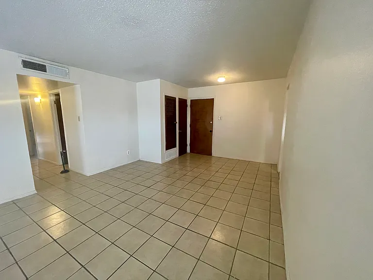 8621 Mettler Dr — Photo 4
