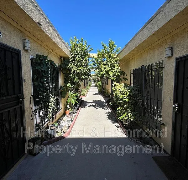 7924 Laurel Canyon Blvd #9 — Photo 2