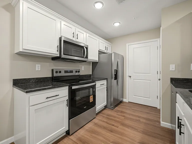 2319 Lantern Ridge Dr — Photo 12