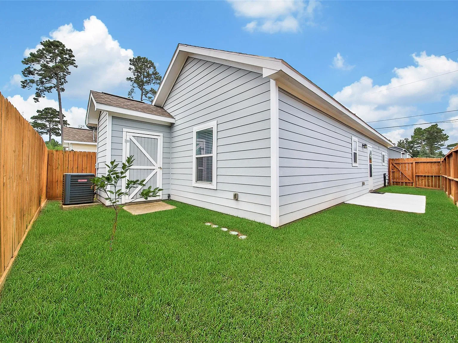 3 bed, 2.0 bath, 900 sqft, $1,375 — Photo 4