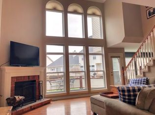 637 Hawk Run Dr, O'Fallon, MO 63368