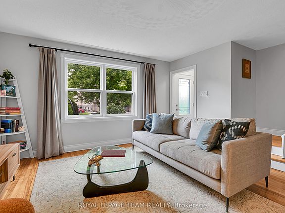 4th image of 1248 Summerville Ave