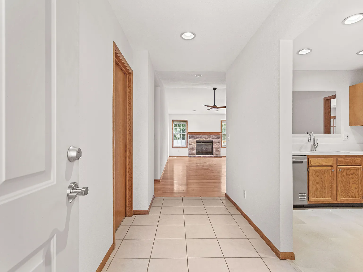 3 bed, 1545 sqft, $2,250 — Photo 2