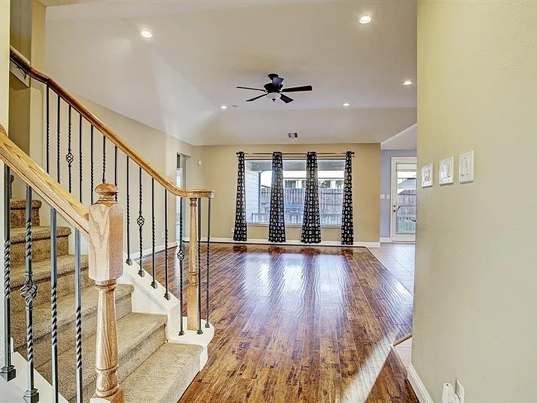 11022 Avery Oaks Ln — Photo 10
