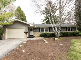 3240 S Willow Rd, New Berlin, WI 53146