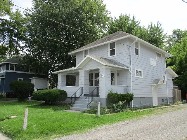 405 W Grand Ave photo 1