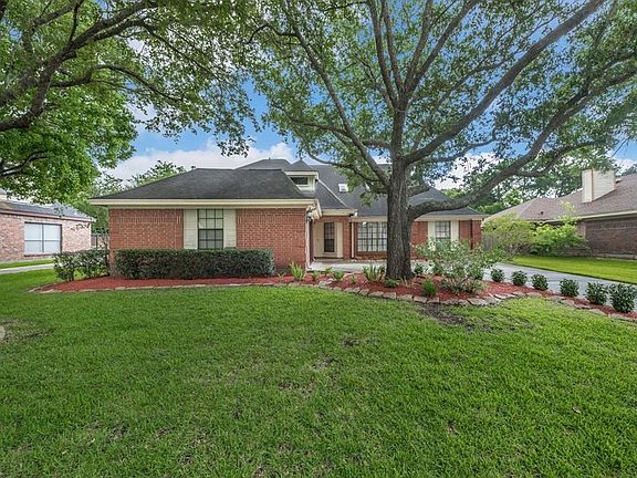 2nd image of 2439 Arrowsmith Ct