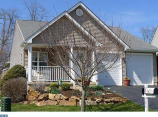 730 W Glenview Dr, West Grove, PA 19390