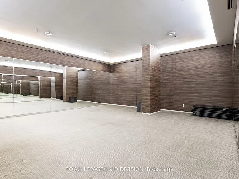 1030 King St W #435 — Photo 32