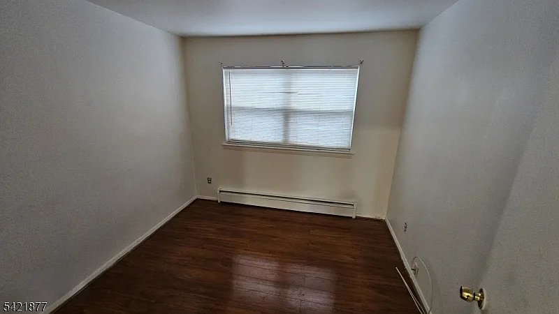 Building Photo - 117 Pennington Ave #N1