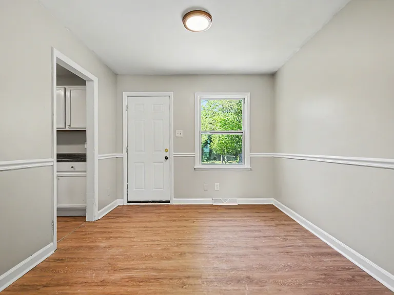 5439 Kerry Ln — Photo 10