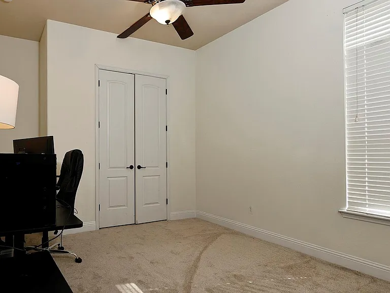27 Tioga Pl — Photo 7