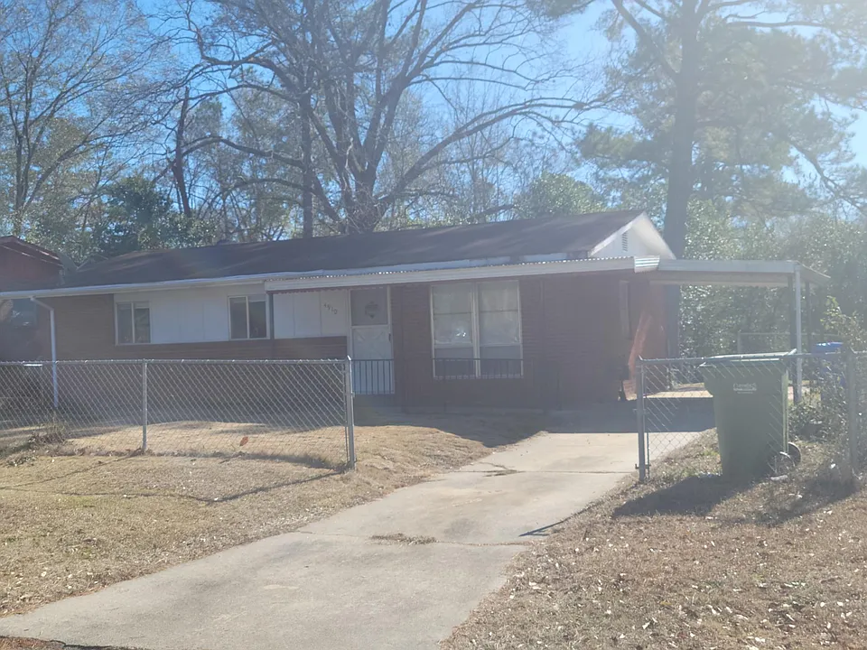 4910 Wellborn Dr