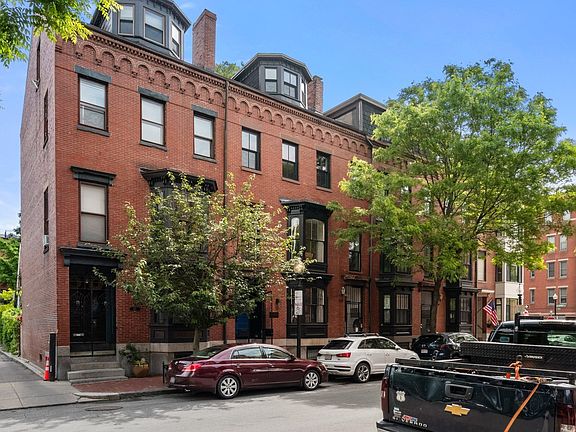 2nd image of 103 W Springfield St