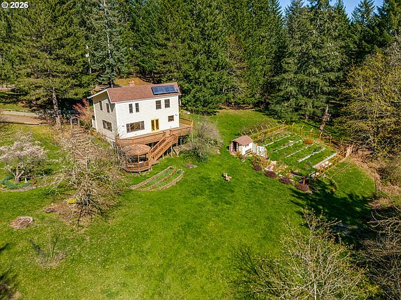 3rd image of 19037 NW Meadow Lake Rd