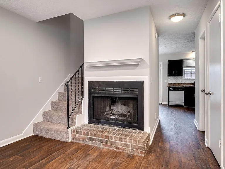 509 Alexander Dr — Photo 49