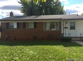 2126 Winston Dr, Sterling Heights, MI 48310