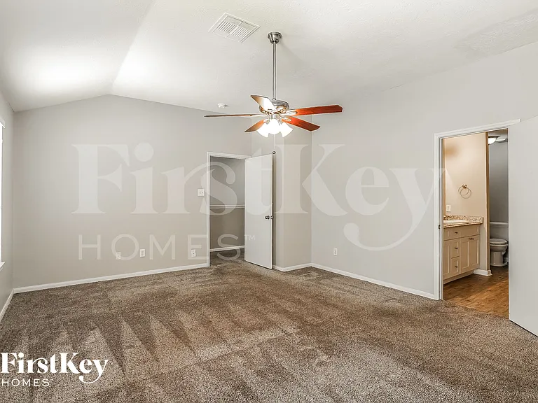 518 Foxglove Dr — Photo 10