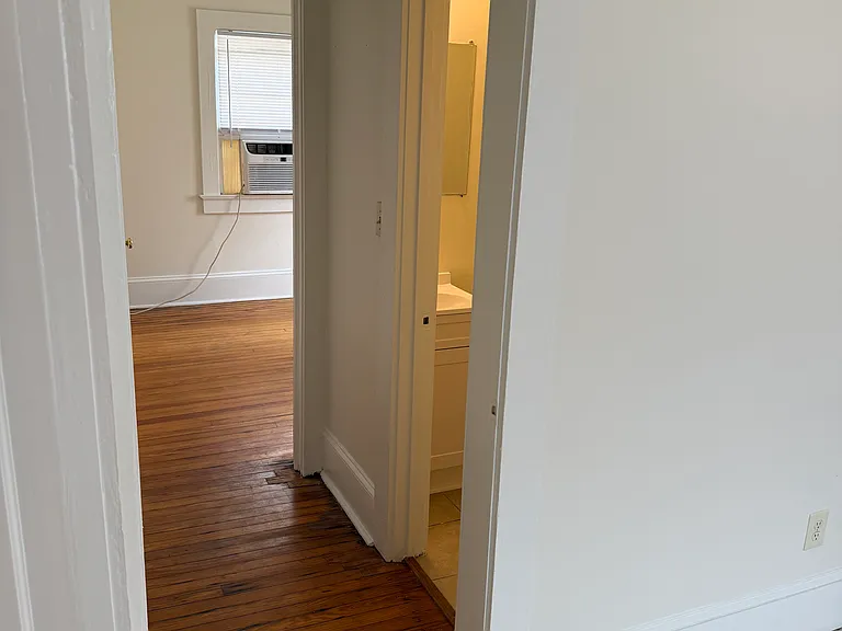 Hallway to second bedroom in the back.