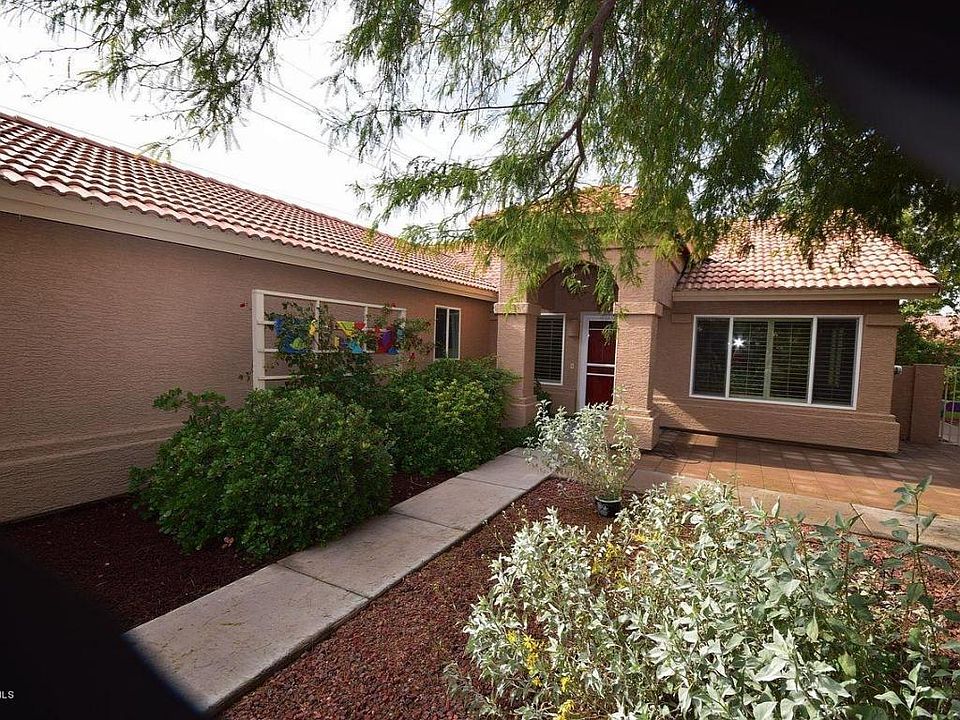 1st image of 25050 S Hollygreen Dr