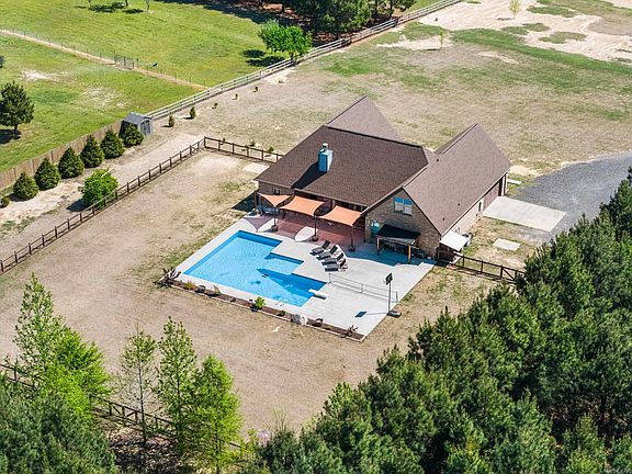 2nd image of 126 Coyote Cir