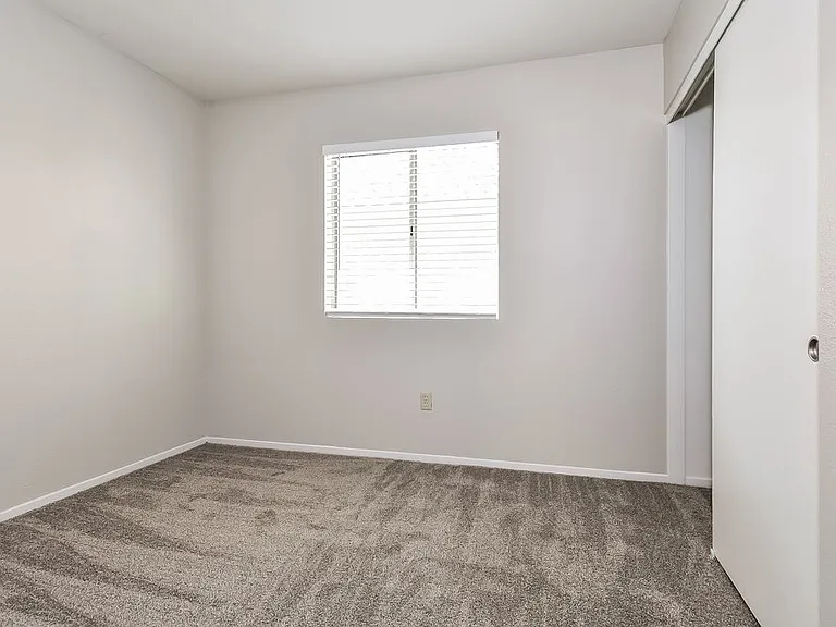 5244 Del Lago Dr — Photo 13