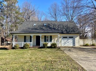 1304 College Heights Rd, Johnson City, TN 37604