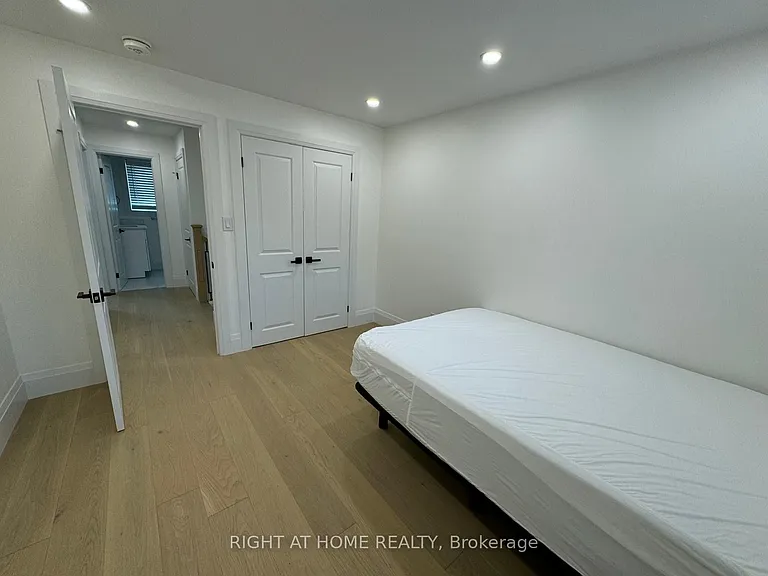 52 Sedgebrook Cres — Photo 12