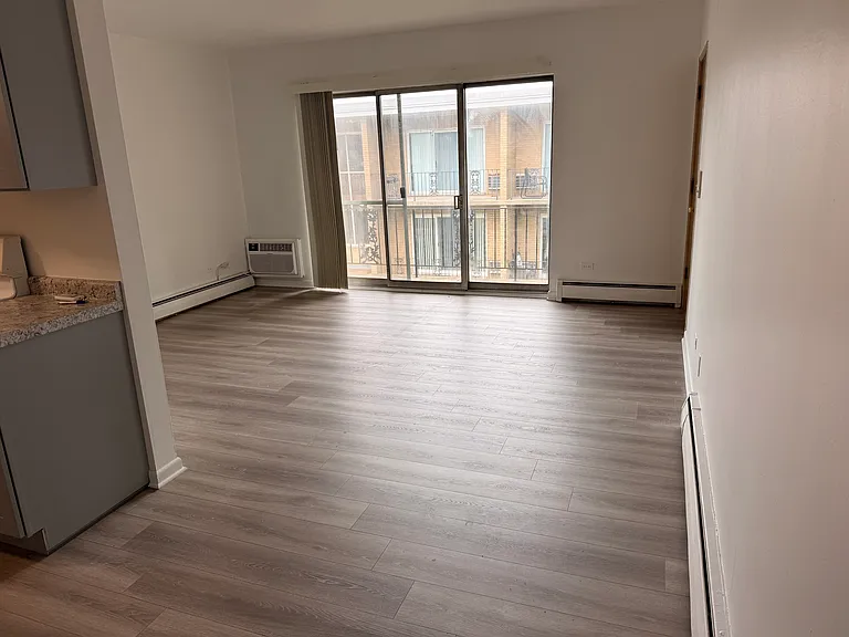 7318 Oakwood Ave #6 — Photo 4