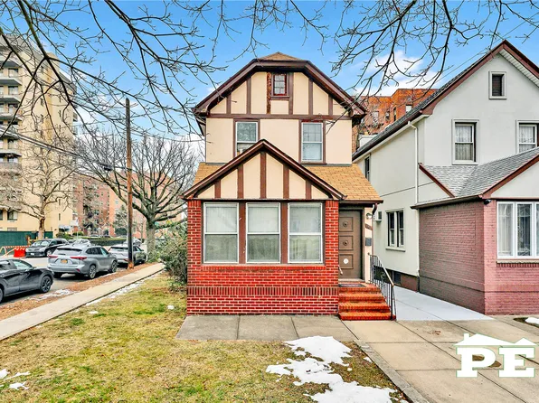 1901 East 19th Street image 1 of 31