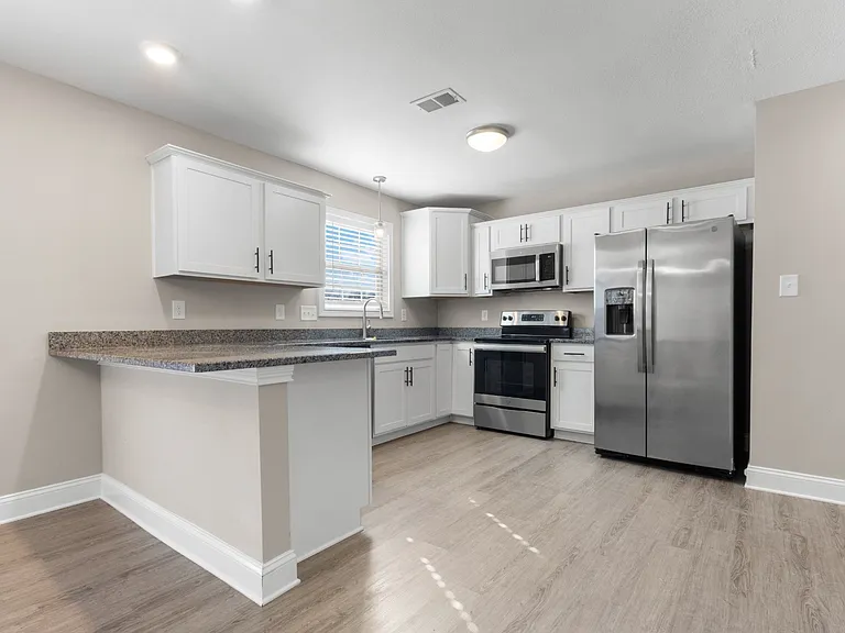 618 Battery Ct — Photo 13