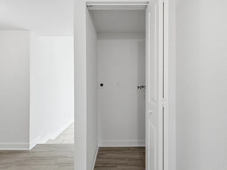 548 Plaza Seville Ct #89 — Photo 18