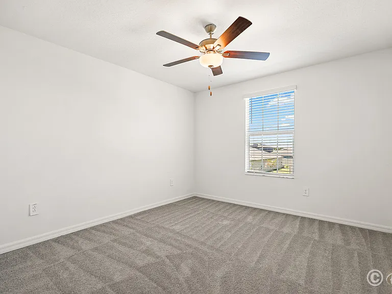 2881 Silver Scallop Loop — Photo 35