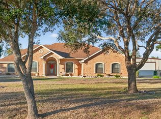 21066 McMurray Ln, Mathis, TX 78368